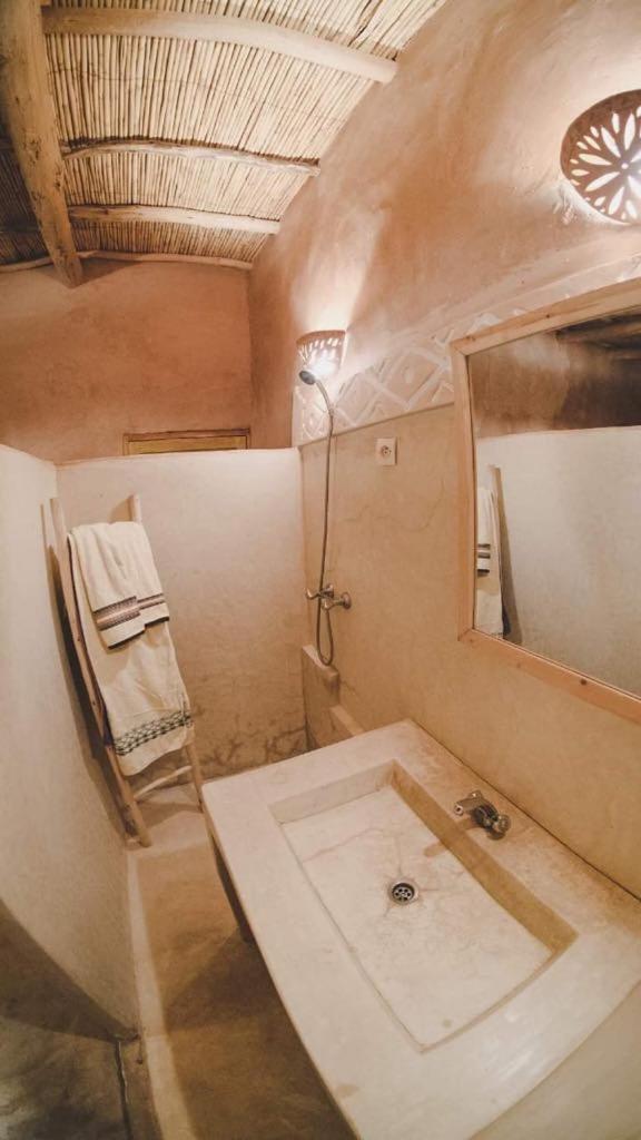 Tigmi Hamid Decouverte Des Traditions Et De La Culture Berbere Ait Ben Haddou Bagian luar foto